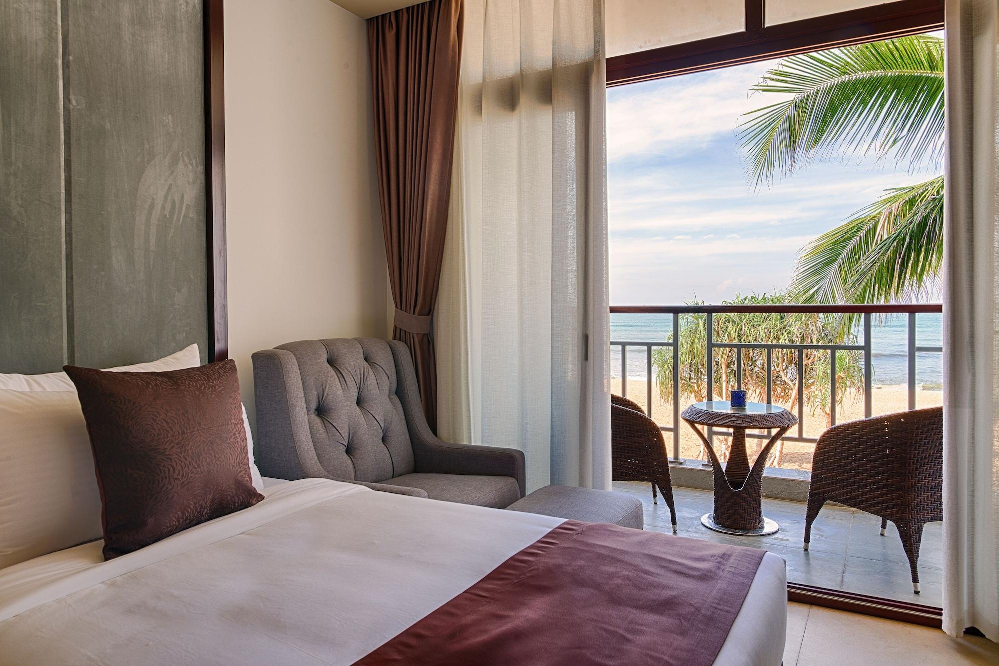 Jie Jie Beach Hotel Ваддува Экстерьер фото