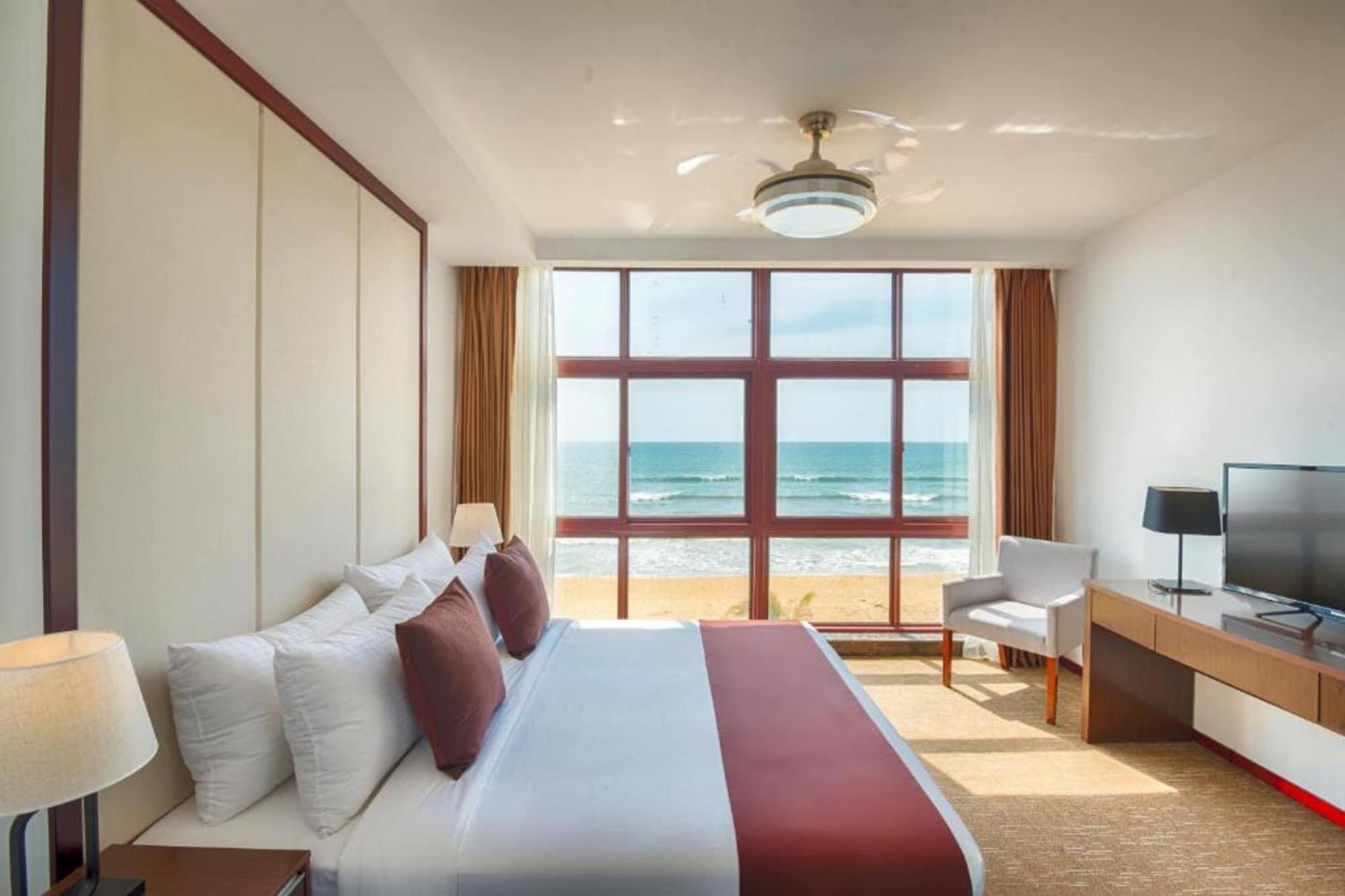 Jie Jie Beach Hotel Ваддува Экстерьер фото