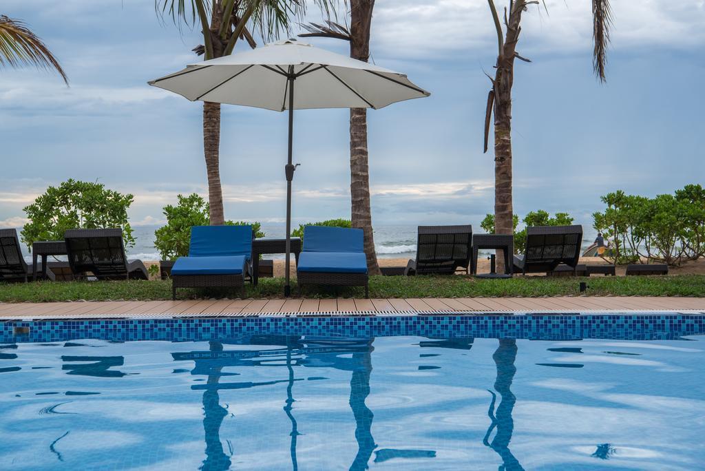 Jie Jie Beach Hotel Ваддува Экстерьер фото