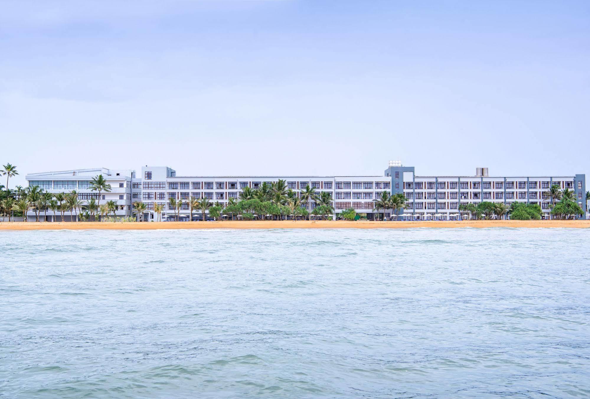 Jie Jie Beach Hotel Ваддува Экстерьер фото
