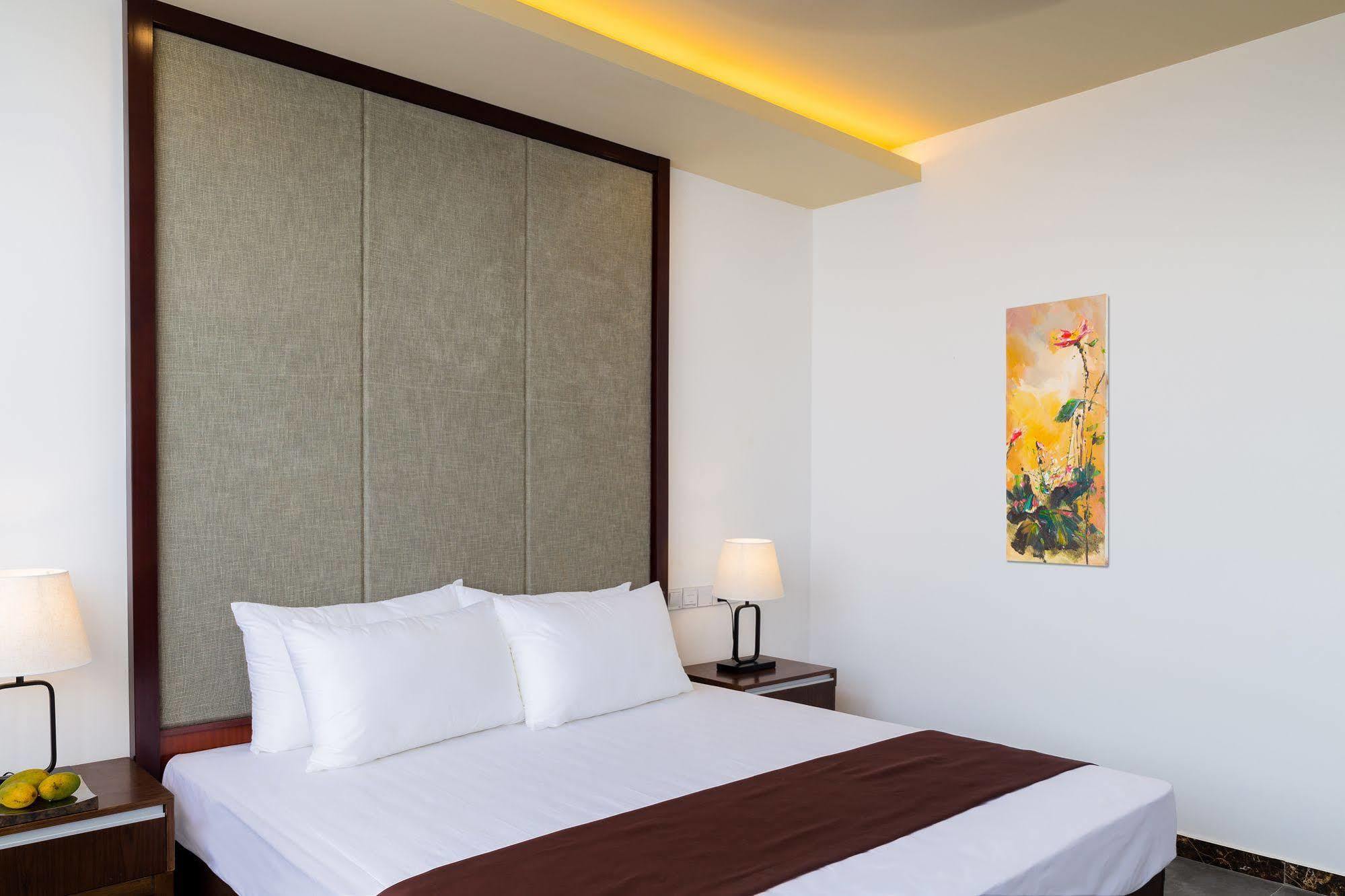 Jie Jie Beach Hotel Ваддува Экстерьер фото